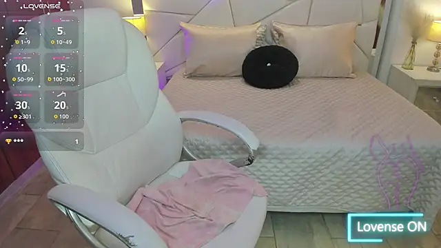 amara foxx online show from March 30, 7:13 pm