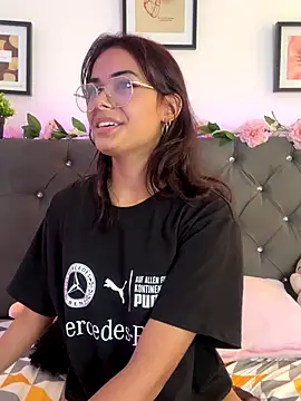 Im Lyan online show from November 15, 4:30 pm