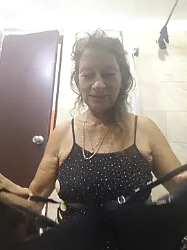 MaryLunne online show from September 8, 6:40 pm