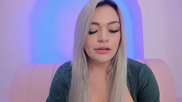 milaowens online show from March 23, 12:22 pm