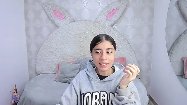 Gaby louse online show from April 4, 7:13 pm