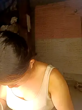 Snapshot of KumChyn chatting on October 9, 2:21 pm KumChyn online show from October 9, 2:21 pm