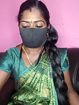 Snapshot of tamilammukuttyy chatting on September 28, 4:30 am tamilammukuttyy online show from September 28, 4:30 am