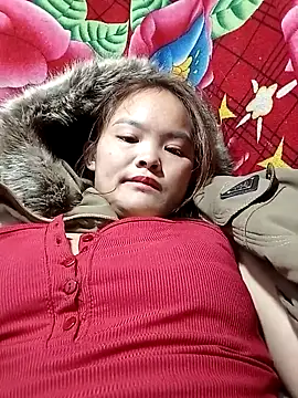 xinhxinhcute online show from December 4, 11:38 pm