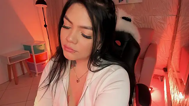 Snapshot of MAGIC_TESSA chatting on September 19, 7:02 pm MAGIC TESSA online show from September 19, 7:02 pm