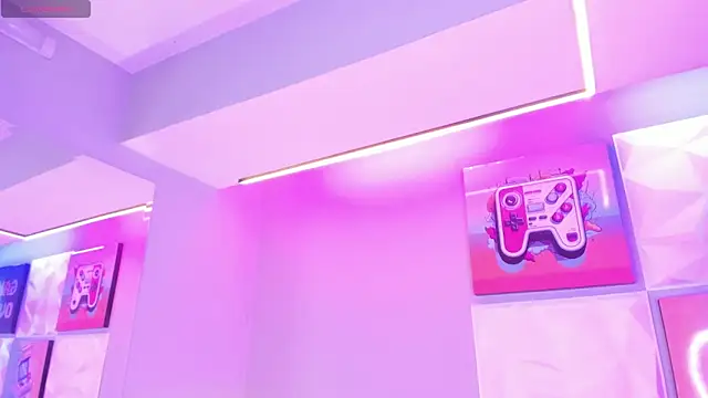 LindaWz  online show from November 29, 7:12 am