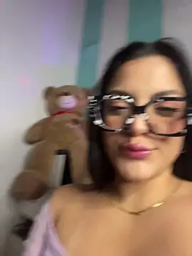 alilith online show from February 5, 6:33 pm