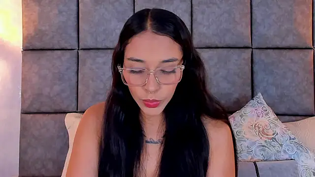 Roseaurora online show from May 28, 10:35 am