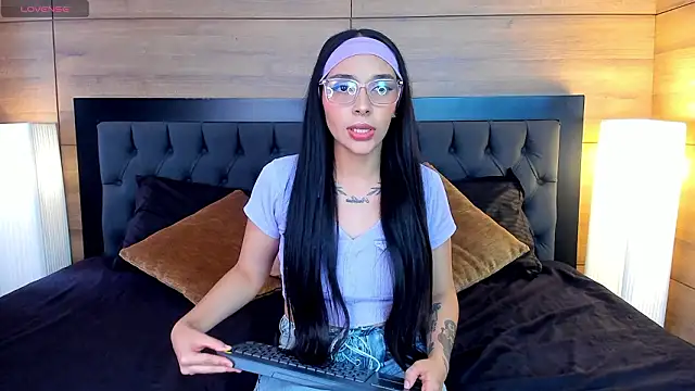 Roseaurora online show from March 24, 12:43 pm