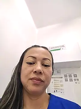 Snapshot of Madisson-04_ chatting on October 17, 8:23 pm Madisson-04 online show from October 17, 8:23 pm