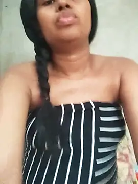 julietta1453 online show from December 16, 7:31 pm