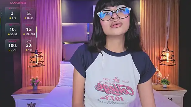 AlanaWalker9 online show from February 19, 3:50 am