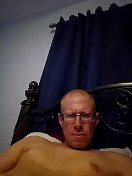 MrLeakyHelmet online show from September 11, 9:42 am