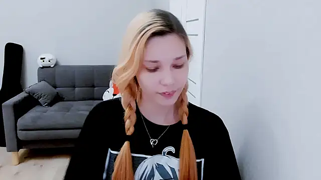 Kitten Alissa online show from September 13, 8:06 pm