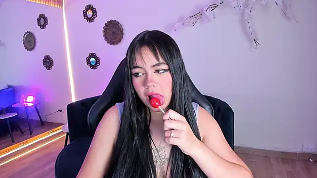 jasmincollin  online show from April 14, 2:11 am