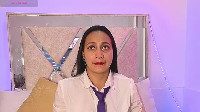 Anthonellacandy online show from October 30, 8:32 pm