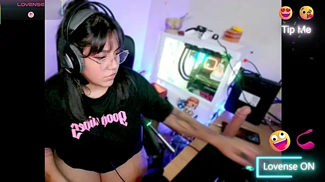 PinkDenial online show from November 28, 3:09 am