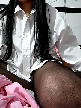 Yui-Linh online show from October 23, 7:58 am