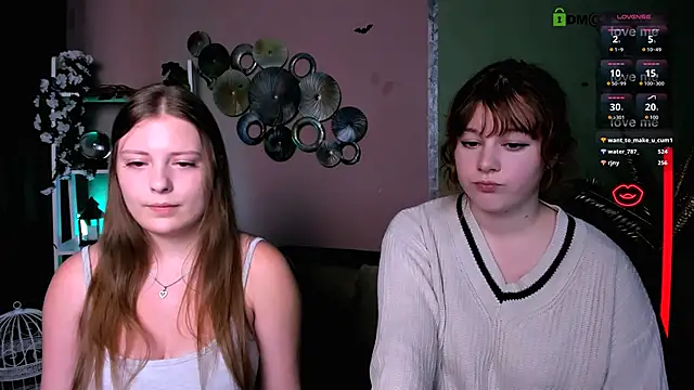 melani bumm online show from December 13, 8:48 pm