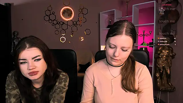 melani bumm online show from December 16, 1:28 pm