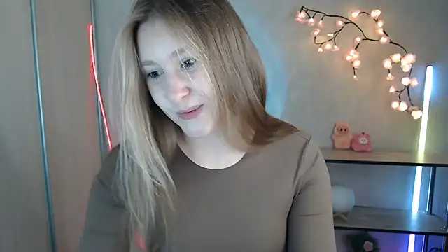 Milka kamila online show from May 29, 12:03 pm