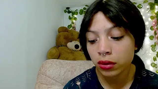 EIVIY1609 online show from November 6, 1:39 pm