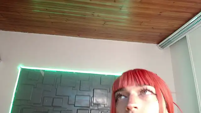 Trinity Knox online show from October 3, 4:12 pm