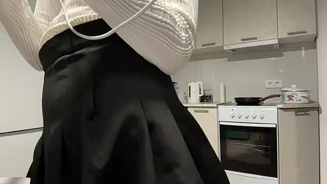 Denni Spilber online show from December 5, 5:36 pm