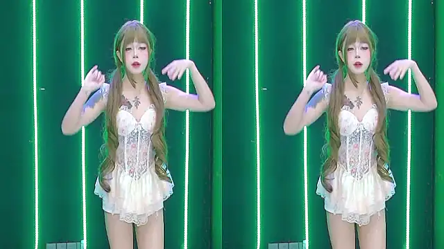 queen-001 online show from January 19, 2:02 pm