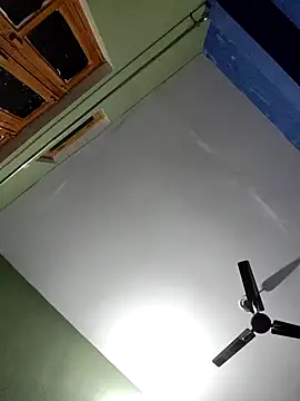 bitch-horny online show from February 5, 11:52 pm