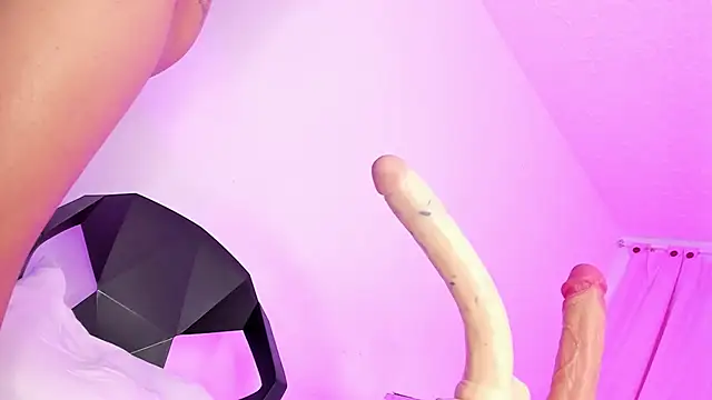 francesca suzett  online show from November 18, 11:22 am