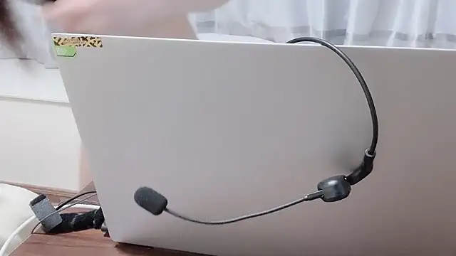 Queen ww online show from March 18, 1:27 pm