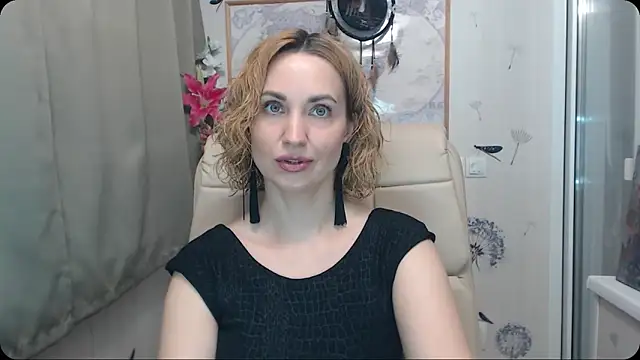 KatrinAlluring online show from October 28, 5:02 am