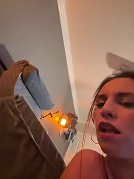 icy pisces online show from March 4, 10:11 am