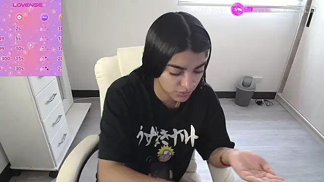 amarasilk  online show from February 2, 5:45 pm