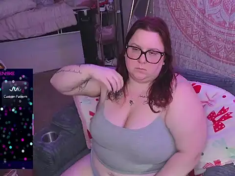 brookenicole3003 online show from June 7, 1:18 pm
