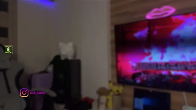 Snapshot of SofI-Play chatting on September 20, 6:06 pm SofI-Play online show from September 20, 6:06 pm