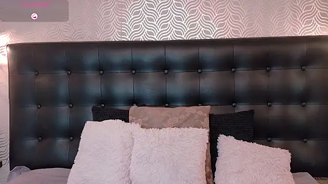 NaiaraMasson  online show from November 10, 12:00 pm