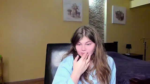 Lilly Jess online show from November 22, 2:31 pm