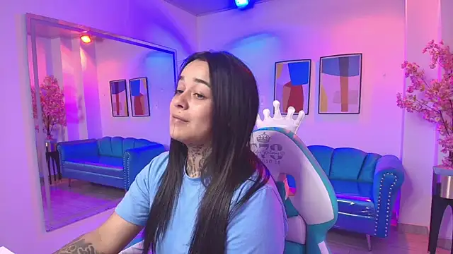 Black roseee online show from April 19, 3:39 am