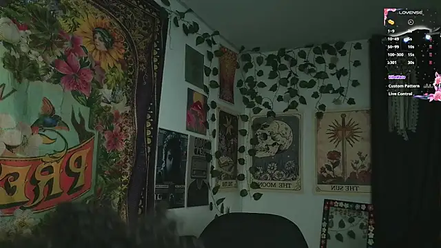 Raven luv online show from September 23, 8:07 pm