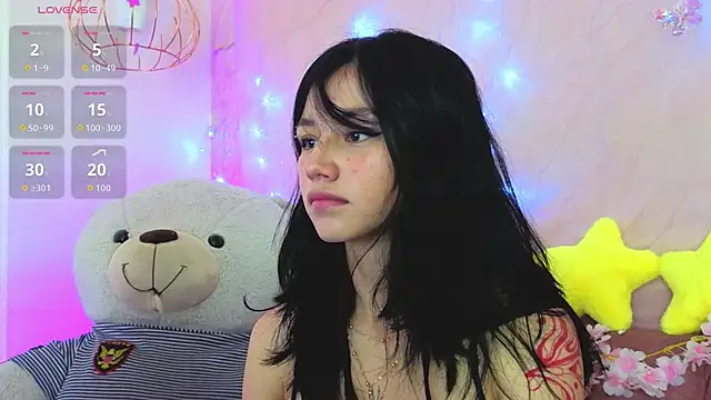 april bennett online show from April 18, 1:35 pm