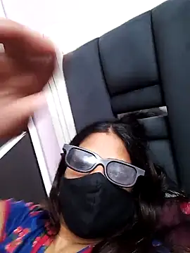 Snapshot of hottie_jenny9 chatting on October 5, 12:32 pm hottie jenny9 online show from October 5, 12:32 pm