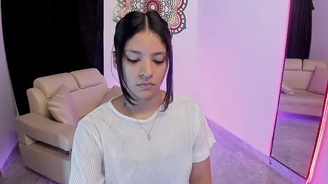 Candy fox 19 online show from March 11, 4:20 pm