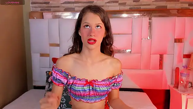 EmmaPetty online show from March 3, 9:21 pm