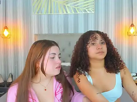 Sofiapassionne online show from March 5, 5:20 pm