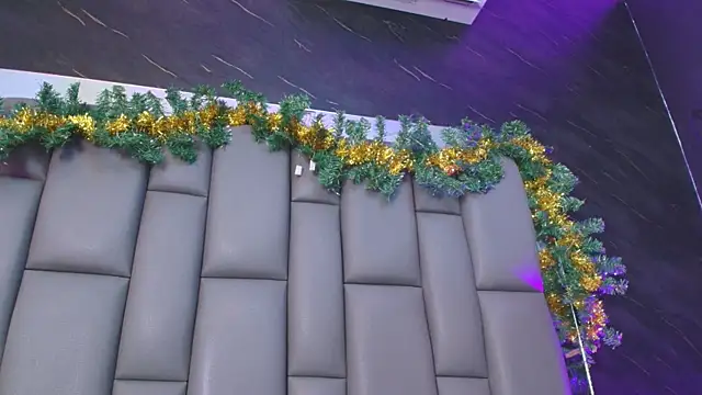 kissme luna online show from December 3, 8:00 pm