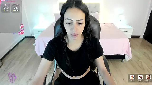 Mariam Lopez   online show from April 18, 3:31 am