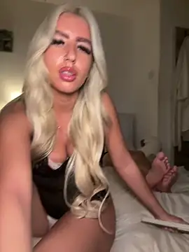 BlondeBetty online show from December 21, 11:19 pm