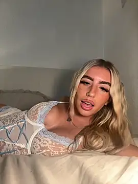 BlondeBetty online show from November 4, 11:54 pm